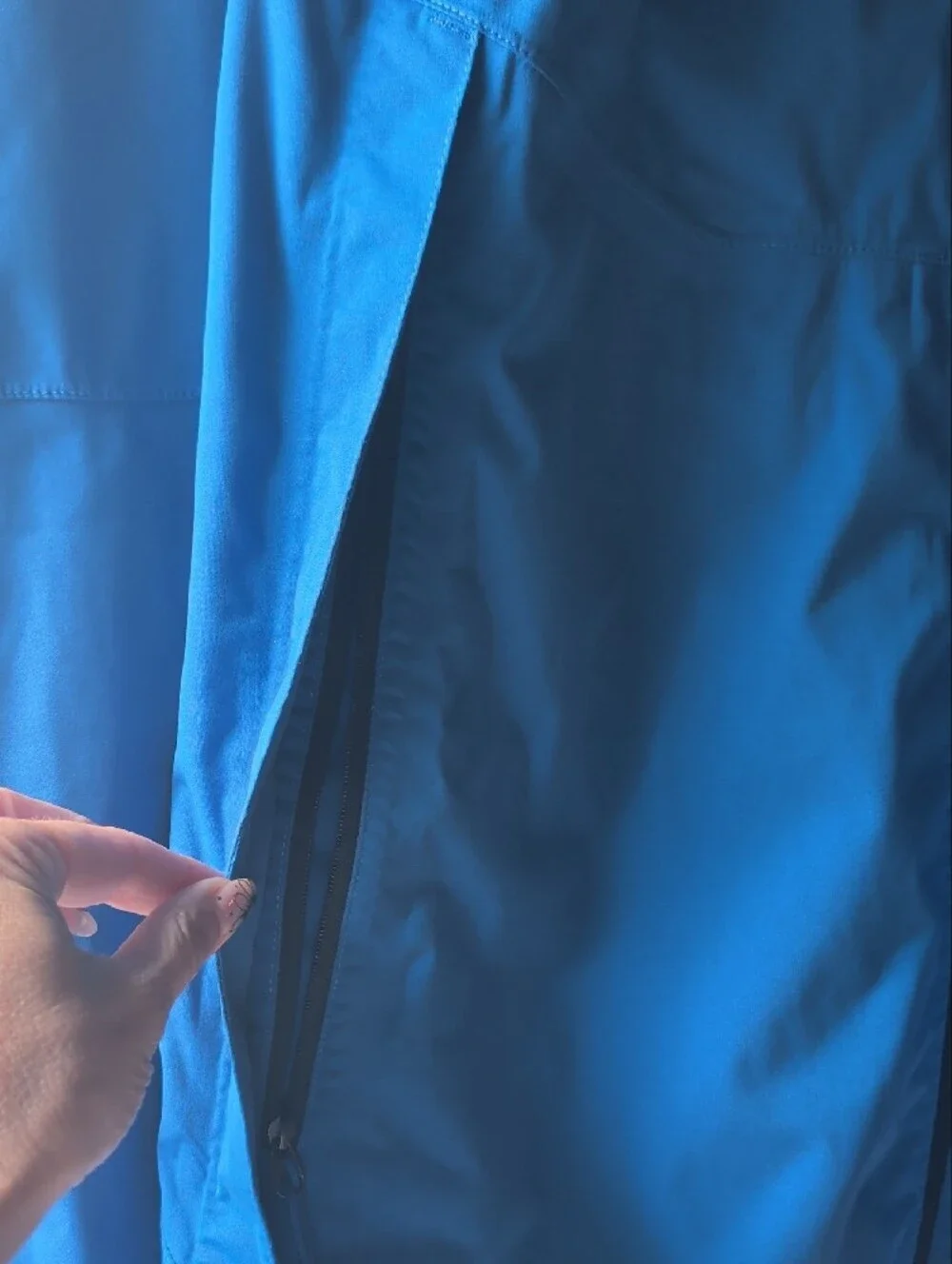 The North Face Men’s Bright Blue Rain Jacket with Logo